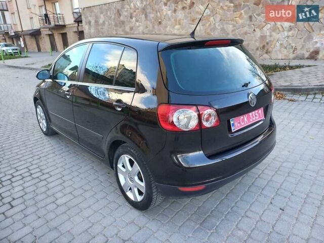 Черный Фольксваген Гольф, объемом двигателя 1.6 л и пробегом 200 тыс. км за 5650 $, фото 14 на Automoto.ua