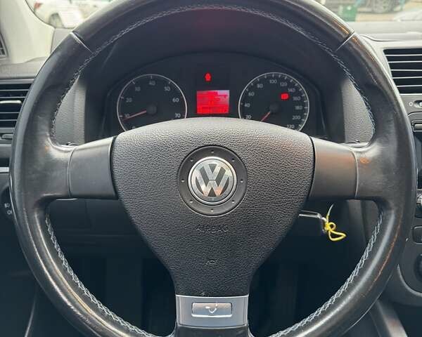 Черный Фольксваген Гольф, объемом двигателя 1.4 л и пробегом 252 тыс. км за 6200 $, фото 23 на Automoto.ua