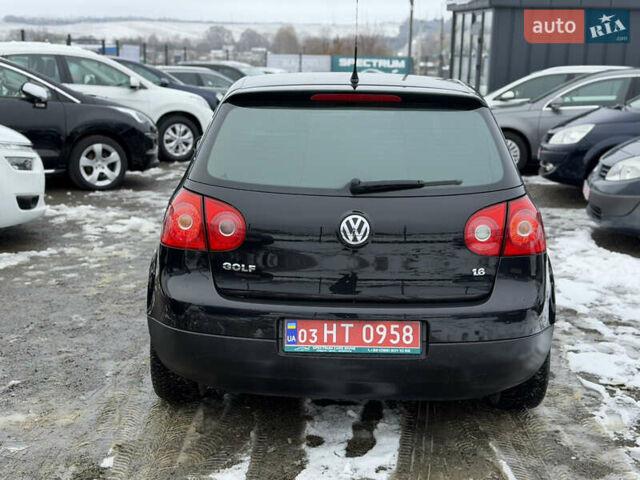 Черный Фольксваген Гольф, объемом двигателя 1.6 л и пробегом 265 тыс. км за 6350 $, фото 4 на Automoto.ua
