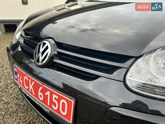 Черный Фольксваген Гольф, объемом двигателя 1.6 л и пробегом 253 тыс. км за 6250 $, фото 44 на Automoto.ua