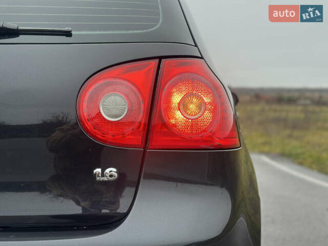 Чорний Фольксваген Гольф, об'ємом двигуна 1.6 л та пробігом 251 тис. км за 6299 $, фото 25 на Automoto.ua