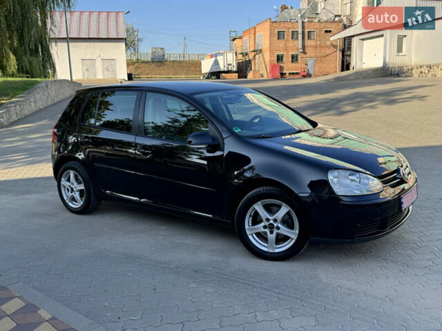 Черный Фольксваген Гольф, объемом двигателя 1.6 л и пробегом 260 тыс. км за 6100 $, фото 15 на Automoto.ua