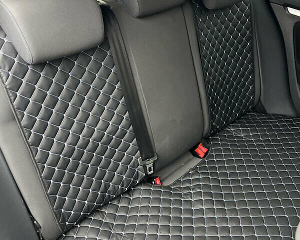 Черный Фольксваген Гольф, объемом двигателя 1.6 л и пробегом 245 тыс. км за 5700 $, фото 14 на Automoto.ua