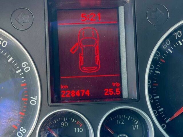 Черный Фольксваген Гольф, объемом двигателя 2 л и пробегом 228 тыс. км за 5600 $, фото 13 на Automoto.ua