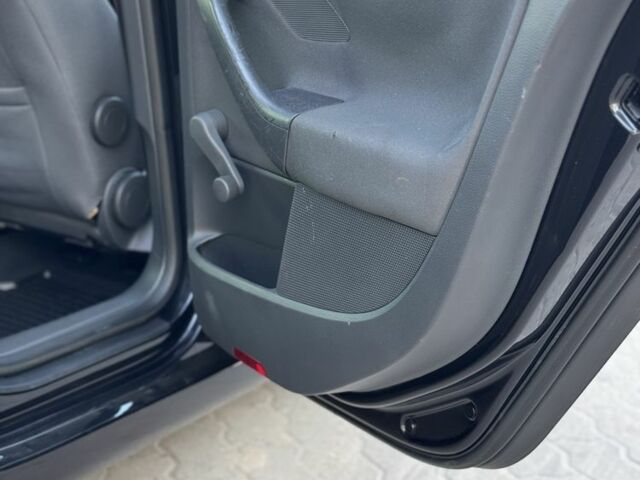 Черный Фольксваген Гольф, объемом двигателя 1.6 л и пробегом 260 тыс. км за 6100 $, фото 18 на Automoto.ua