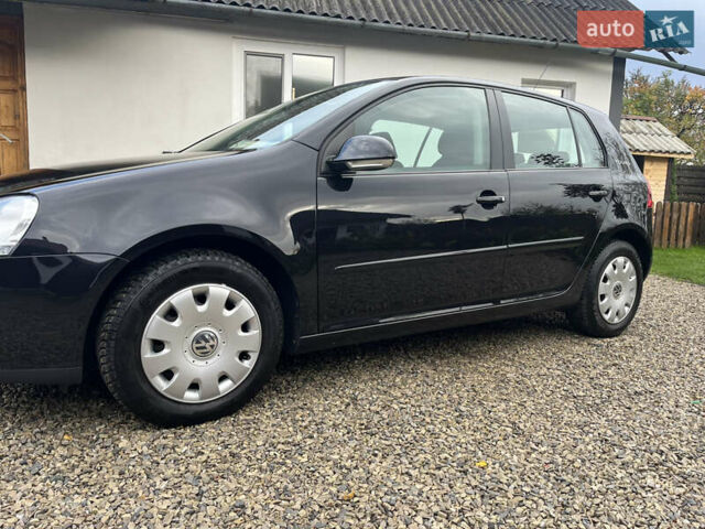 Черный Фольксваген Гольф, объемом двигателя 1.6 л и пробегом 253 тыс. км за 6250 $, фото 17 на Automoto.ua