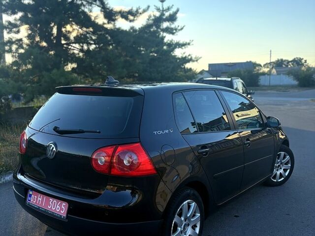 Черный Фольксваген Гольф, объемом двигателя 1.6 л и пробегом 205 тыс. км за 6100 $, фото 3 на Automoto.ua