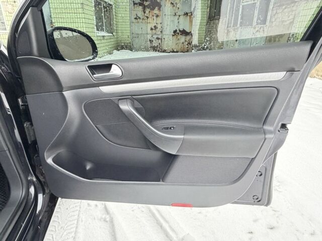 Чорний Фольксваген Гольф, об'ємом двигуна 1.6 л та пробігом 242 тис. км за 6750 $, фото 12 на Automoto.ua