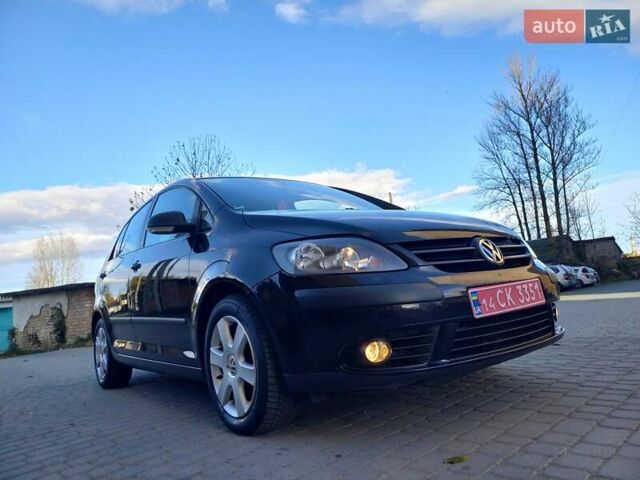 Черный Фольксваген Гольф, объемом двигателя 1.6 л и пробегом 200 тыс. км за 5650 $, фото 2 на Automoto.ua