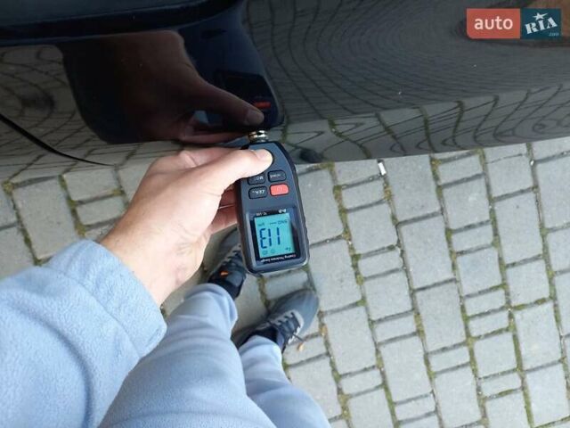 Черный Фольксваген Гольф, объемом двигателя 1.6 л и пробегом 200 тыс. км за 5650 $, фото 28 на Automoto.ua