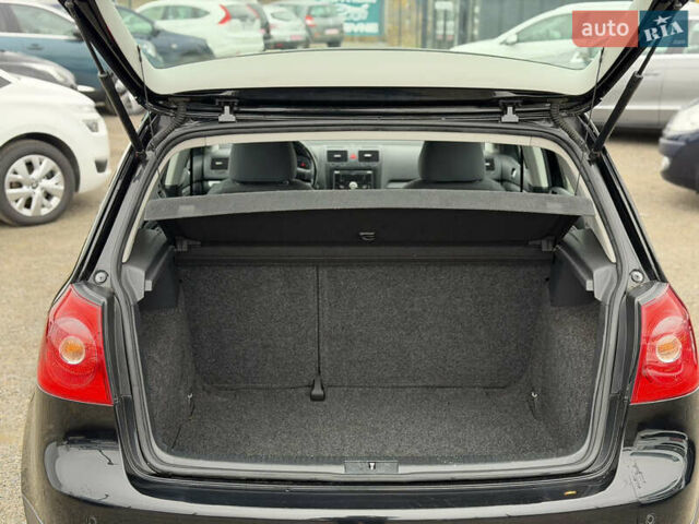 Черный Фольксваген Гольф, объемом двигателя 1.4 л и пробегом 189 тыс. км за 5650 $, фото 13 на Automoto.ua