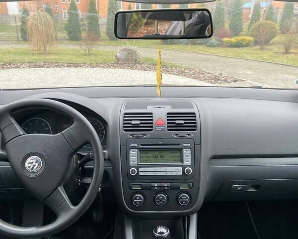 Чорний Фольксваген Гольф, об'ємом двигуна 1.6 л та пробігом 160 тис. км за 6300 $, фото 21 на Automoto.ua