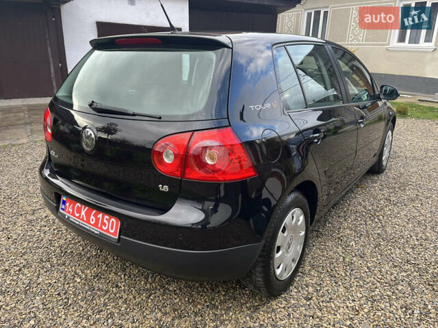 Черный Фольксваген Гольф, объемом двигателя 1.6 л и пробегом 253 тыс. км за 6250 $, фото 11 на Automoto.ua