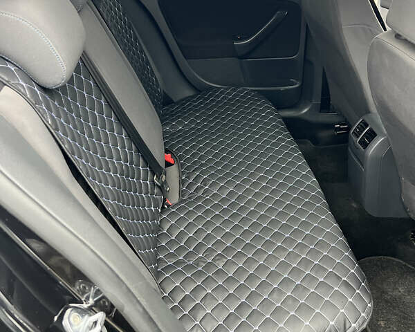 Черный Фольксваген Гольф, объемом двигателя 1.6 л и пробегом 245 тыс. км за 5700 $, фото 15 на Automoto.ua