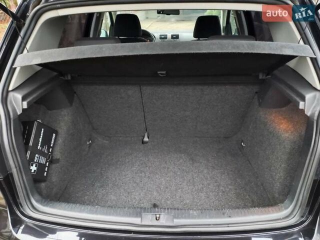 Черный Фольксваген Гольф, объемом двигателя 1.4 л и пробегом 207 тыс. км за 5700 $, фото 25 на Automoto.ua