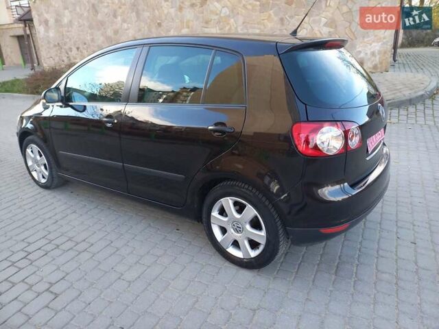 Черный Фольксваген Гольф, объемом двигателя 1.6 л и пробегом 200 тыс. км за 5650 $, фото 12 на Automoto.ua