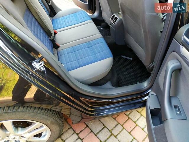 Черный Фольксваген Гольф, объемом двигателя 0 л и пробегом 206 тыс. км за 6400 $, фото 38 на Automoto.ua