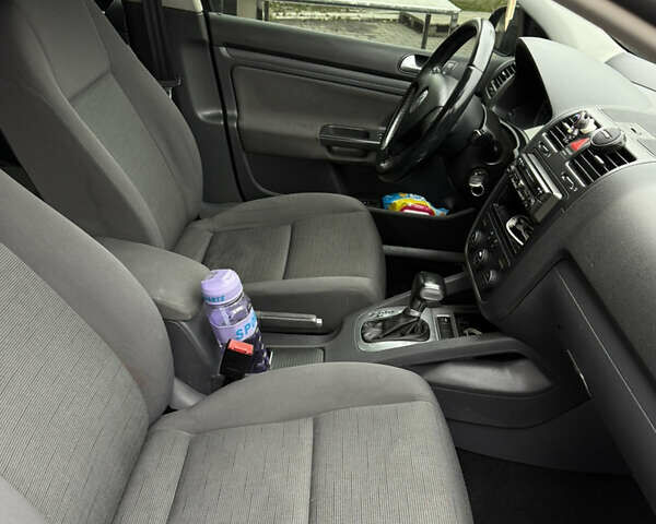 Черный Фольксваген Гольф, объемом двигателя 1.6 л и пробегом 243 тыс. км за 6300 $, фото 14 на Automoto.ua