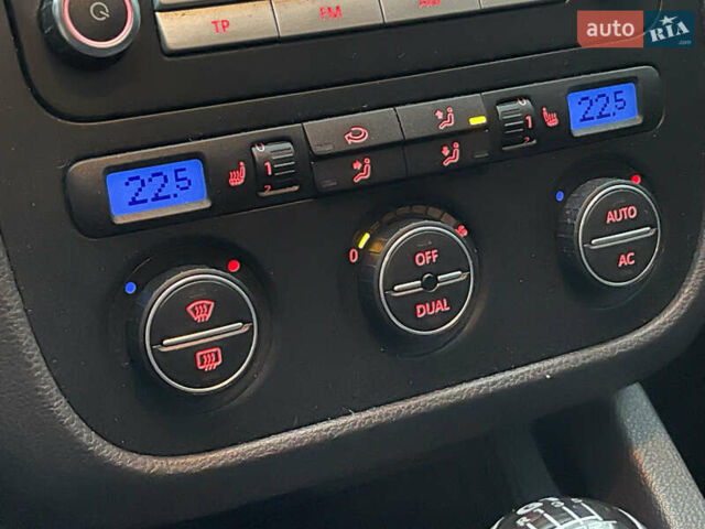 Чорний Фольксваген Гольф, об'ємом двигуна 1.4 л та пробігом 170 тис. км за 6250 $, фото 45 на Automoto.ua