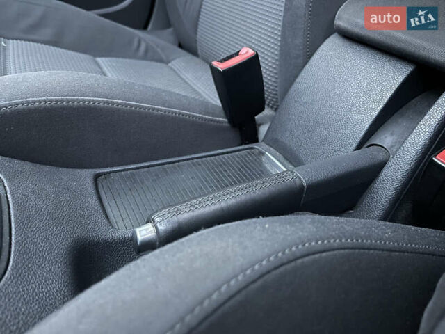 Чорний Фольксваген Гольф, об'ємом двигуна 1.4 л та пробігом 170 тис. км за 6250 $, фото 49 на Automoto.ua