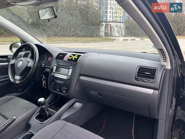 Чорний Фольксваген Гольф, об'ємом двигуна 1.4 л та пробігом 236 тис. км за 5850 $, фото 34 на Automoto.ua