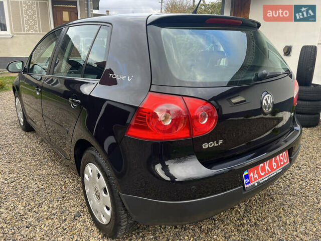 Черный Фольксваген Гольф, объемом двигателя 1.6 л и пробегом 253 тыс. км за 6250 $, фото 13 на Automoto.ua