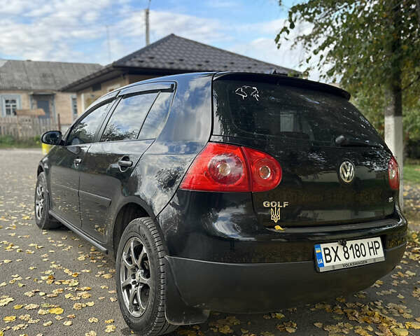 Черный Фольксваген Гольф, объемом двигателя 1.6 л и пробегом 244 тыс. км за 5799 $, фото 1 на Automoto.ua