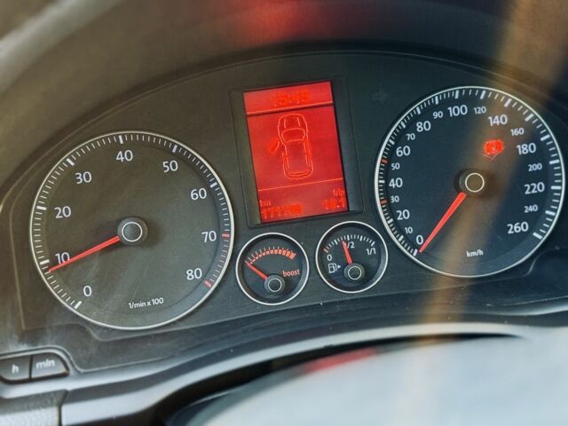 Черный Фольксваген Гольф, объемом двигателя 1.4 л и пробегом 171 тыс. км за 6999 $, фото 18 на Automoto.ua