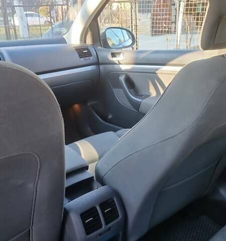 Черный Фольксваген Гольф, объемом двигателя 1.4 л и пробегом 227 тыс. км за 6600 $, фото 13 на Automoto.ua