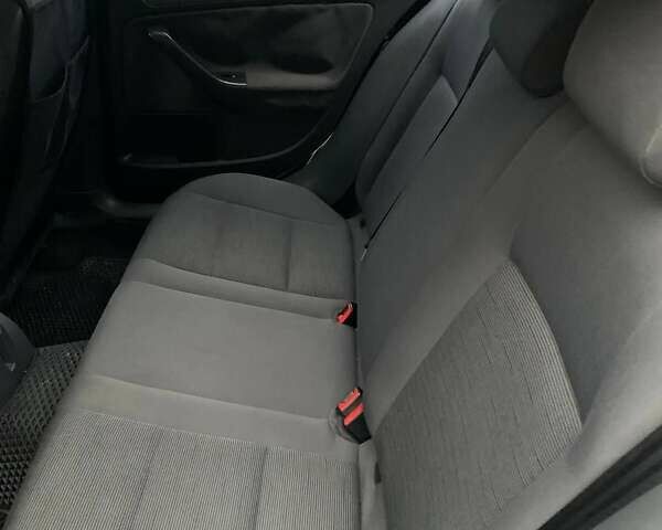 Чорний Фольксваген Гольф, об'ємом двигуна 1.6 л та пробігом 279 тис. км за 5200 $, фото 9 на Automoto.ua