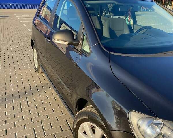 Черный Фольксваген Гольф, объемом двигателя 1.6 л и пробегом 141 тыс. км за 6600 $, фото 2 на Automoto.ua