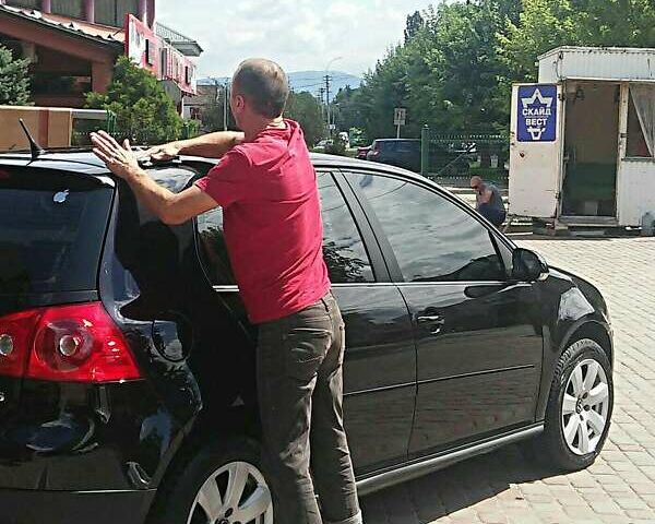 Чорний Фольксваген Гольф, об'ємом двигуна 1.6 л та пробігом 184 тис. км за 5500 $, фото 11 на Automoto.ua