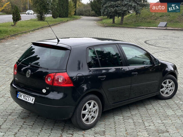 Черный Фольксваген Гольф, объемом двигателя 1.6 л и пробегом 250 тыс. км за 6100 $, фото 22 на Automoto.ua