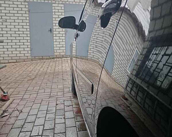 Чорний Фольксваген Гольф, об'ємом двигуна 1.6 л та пробігом 205 тис. км за 5800 $, фото 1 на Automoto.ua