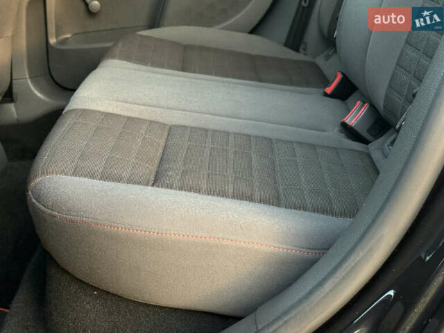 Чорний Фольксваген Гольф, об'ємом двигуна 1.6 л та пробігом 169 тис. км за 5999 $, фото 59 на Automoto.ua