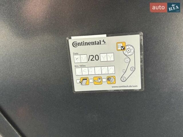 Черный Фольксваген Гольф, объемом двигателя 1.6 л и пробегом 196 тыс. км за 6200 $, фото 60 на Automoto.ua