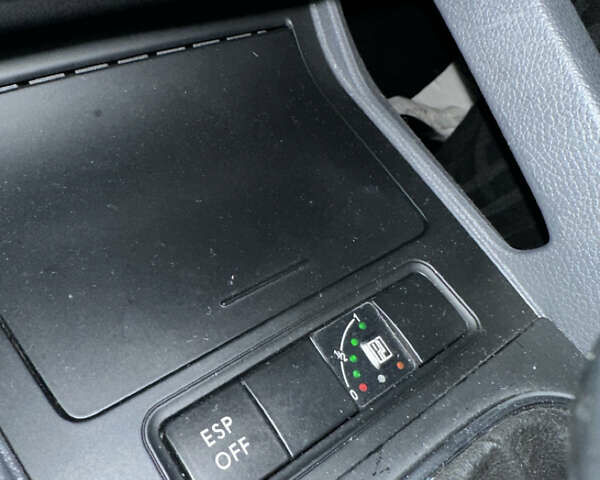 Черный Фольксваген Гольф, объемом двигателя 1.6 л и пробегом 213 тыс. км за 5850 $, фото 12 на Automoto.ua