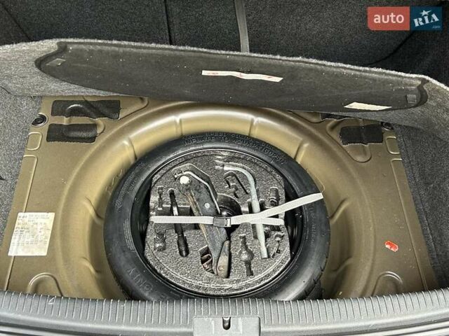 Черный Фольксваген Гольф, объемом двигателя 1.6 л и пробегом 196 тыс. км за 6200 $, фото 42 на Automoto.ua