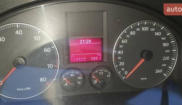 Черный Фольксваген Гольф, объемом двигателя 1.6 л и пробегом 222 тыс. км за 6100 $, фото 4 на Automoto.ua