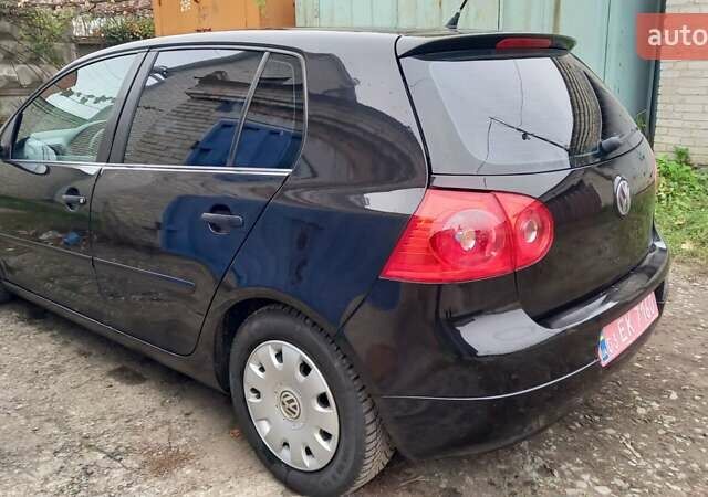 Черный Фольксваген Гольф, объемом двигателя 1.6 л и пробегом 246 тыс. км за 5099 $, фото 7 на Automoto.ua