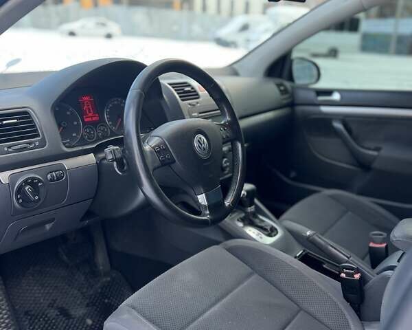 Чорний Фольксваген Гольф, об'ємом двигуна 1.97 л та пробігом 200 тис. км за 6400 $, фото 13 на Automoto.ua