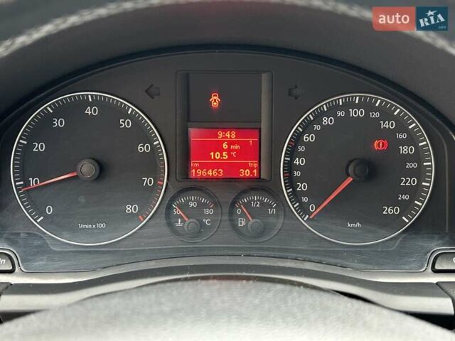 Черный Фольксваген Гольф, объемом двигателя 1.6 л и пробегом 196 тыс. км за 6200 $, фото 27 на Automoto.ua