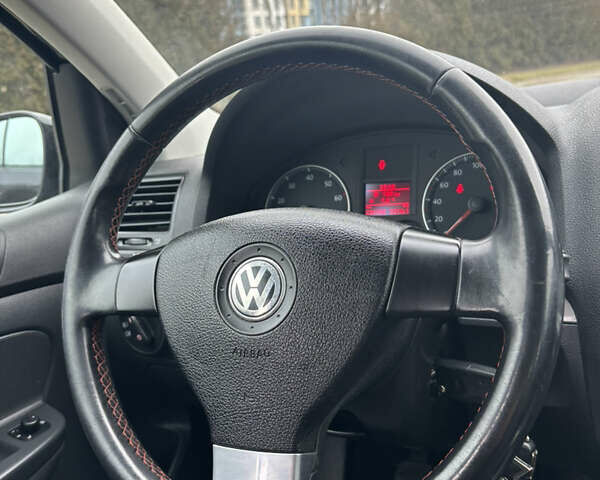 Чорний Фольксваген Гольф, об'ємом двигуна 1.4 л та пробігом 236 тис. км за 5850 $, фото 41 на Automoto.ua