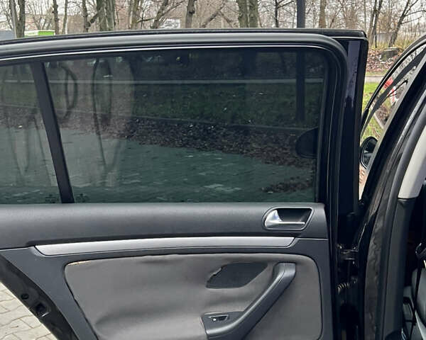 Чорний Фольксваген Гольф, об'ємом двигуна 1.6 л та пробігом 270 тис. км за 6800 $, фото 17 на Automoto.ua