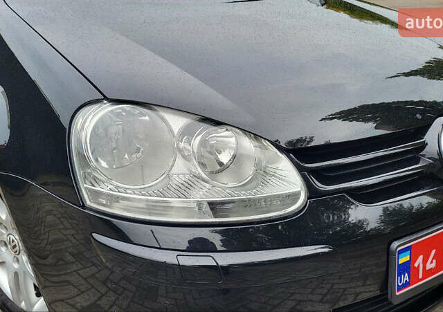 Черный Фольксваген Гольф, объемом двигателя 1.6 л и пробегом 237 тыс. км за 6500 $, фото 3 на Automoto.ua