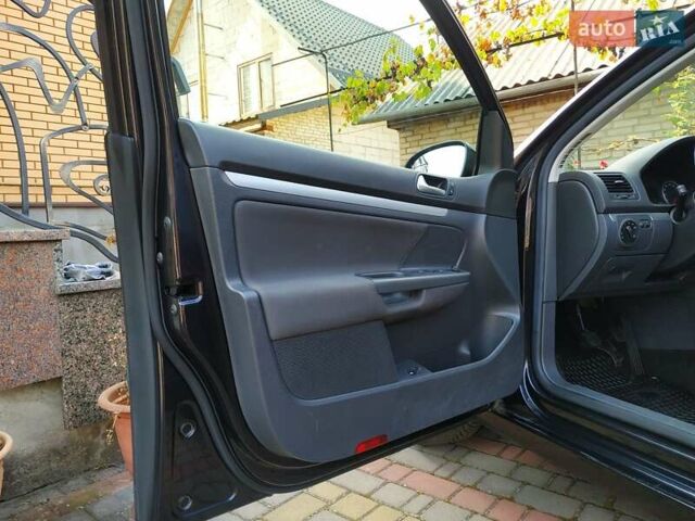 Черный Фольксваген Гольф, объемом двигателя 0 л и пробегом 206 тыс. км за 6400 $, фото 13 на Automoto.ua