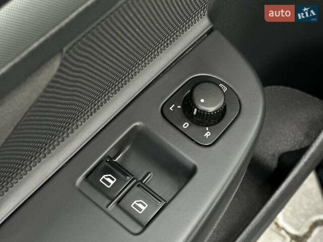 Черный Фольксваген Гольф, объемом двигателя 1.4 л и пробегом 191 тыс. км за 5550 $, фото 19 на Automoto.ua