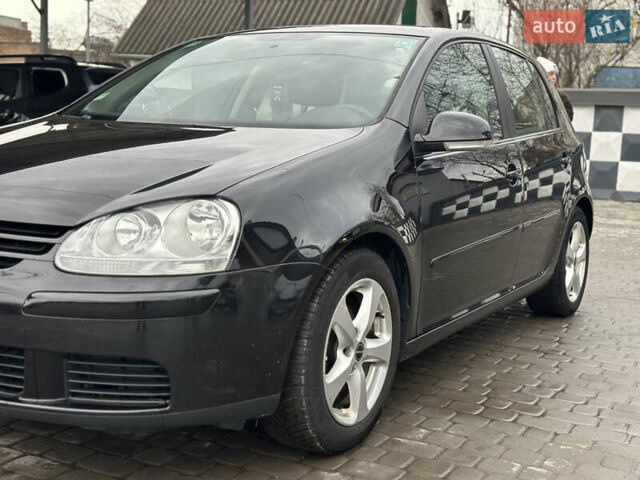 Черный Фольксваген Гольф, объемом двигателя 1.6 л и пробегом 213 тыс. км за 5850 $, фото 4 на Automoto.ua