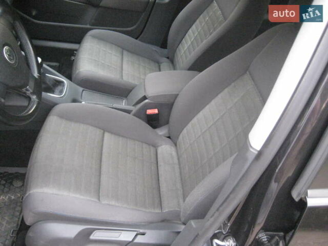 Черный Фольксваген Гольф, объемом двигателя 1.4 л и пробегом 174 тыс. км за 5999 $, фото 8 на Automoto.ua