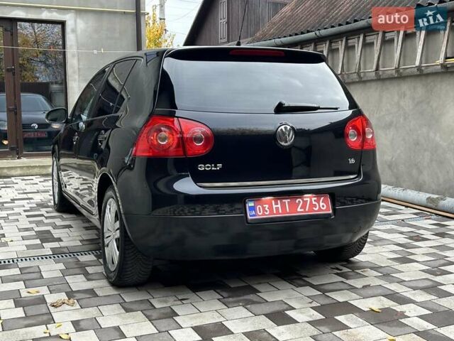 Черный Фольксваген Гольф, объемом двигателя 1.6 л и пробегом 196 тыс. км за 6200 $, фото 14 на Automoto.ua